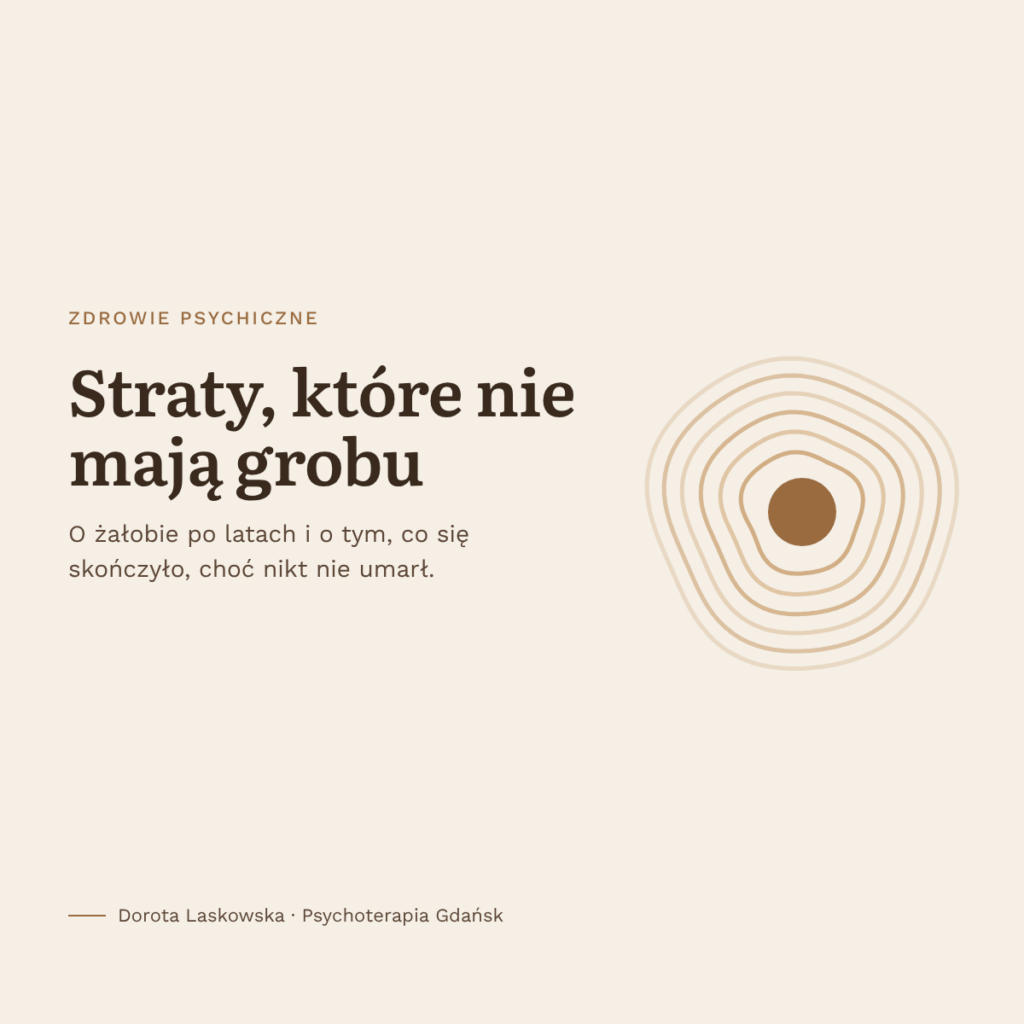 Żałoba po latach – słoje drzewa narastające wokół jednego ciemniejszego punktu